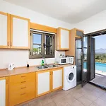 Elena Villa